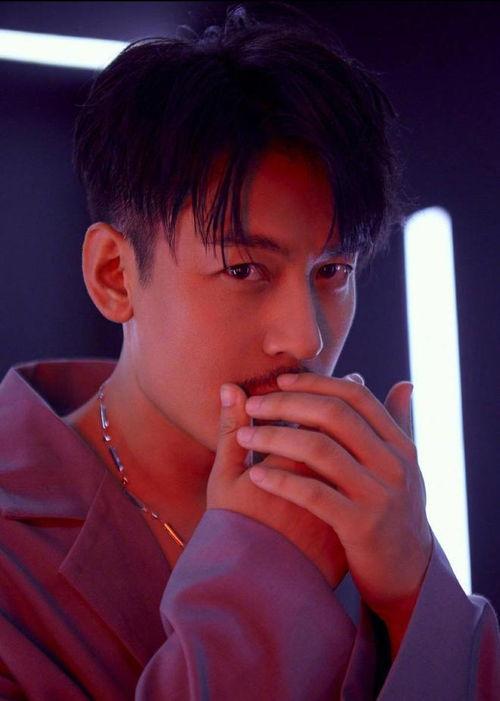 吃瓜娱乐明星头像男,揭秘娱乐圈男星们的“吃瓜”瞬间